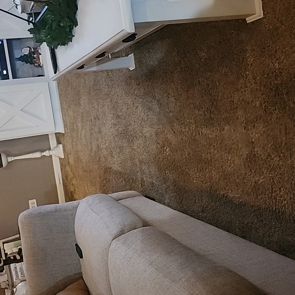 Meet your Posher, Patricia - Picture 1 of 1